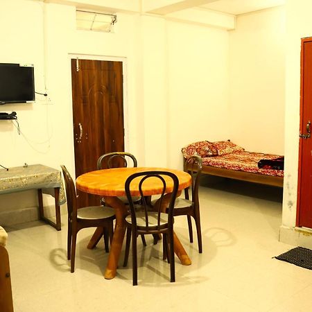 Pine Tree Lodge Shillong Buitenkant foto