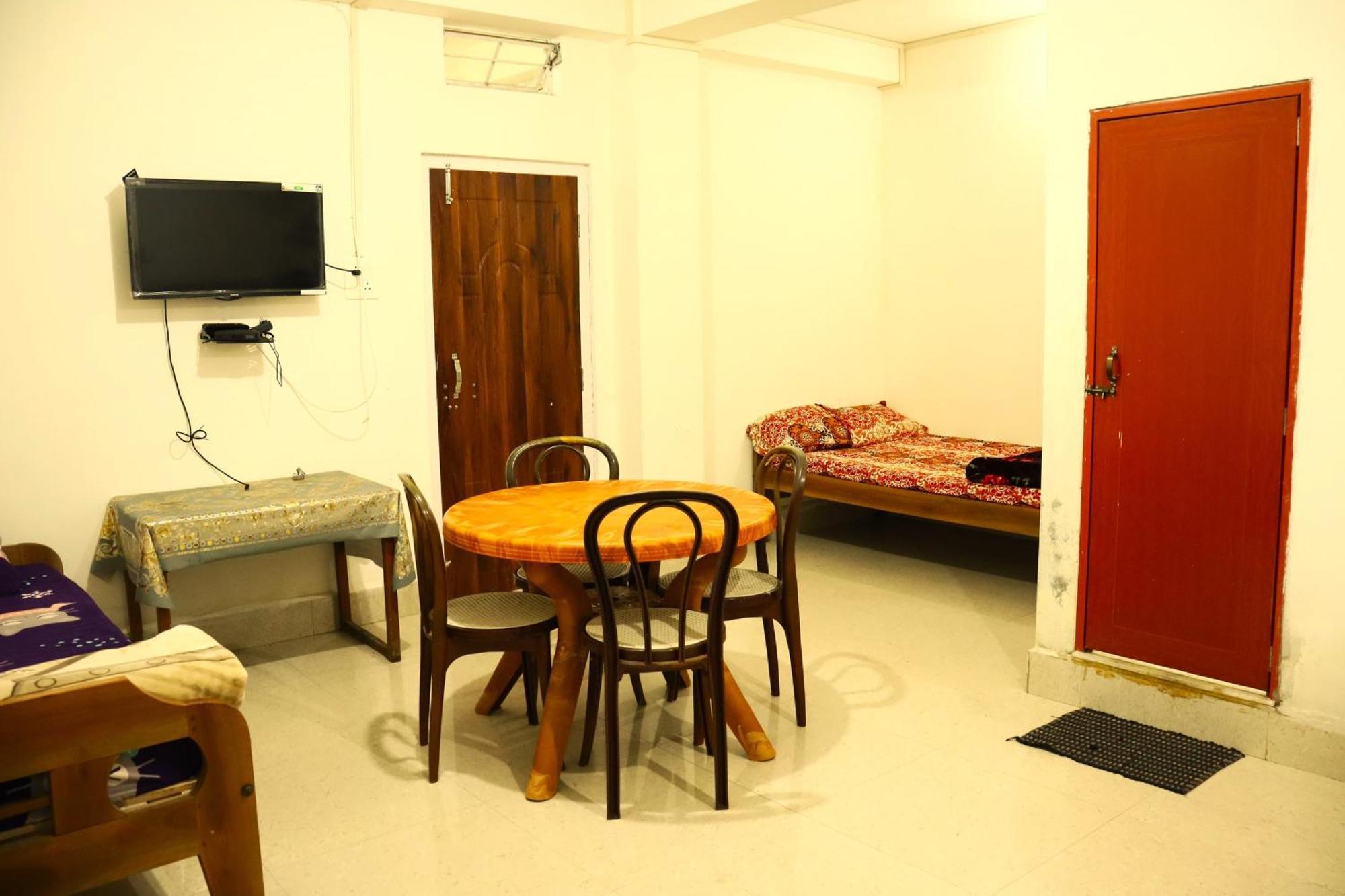 Pine Tree Lodge Shillong Buitenkant foto
