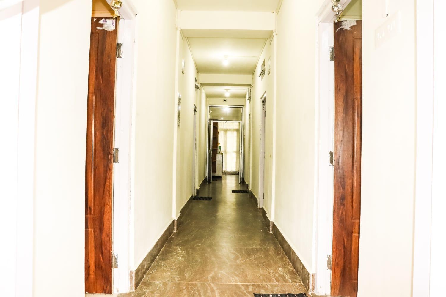 Pine Tree Lodge Shillong Buitenkant foto